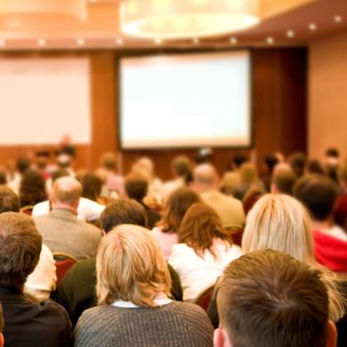 Prismaplus Livestream in der eigenen Kirche